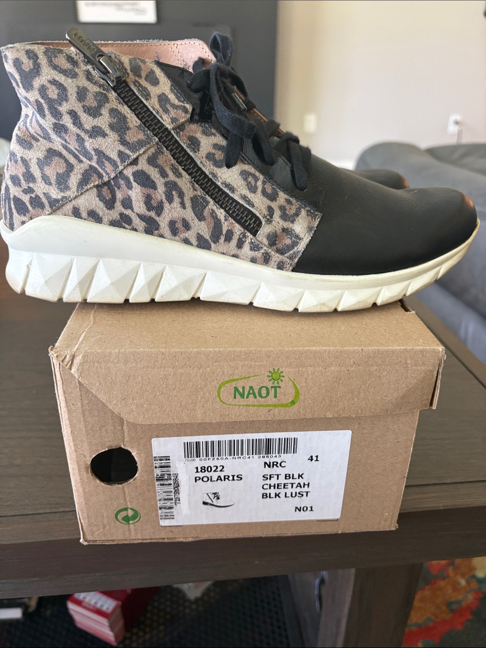 Naot Polaris 18022Black Leather/Cheetah Print Mid-Top Sneakerw/ box size 41